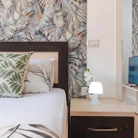Apartment Blossom Sarande